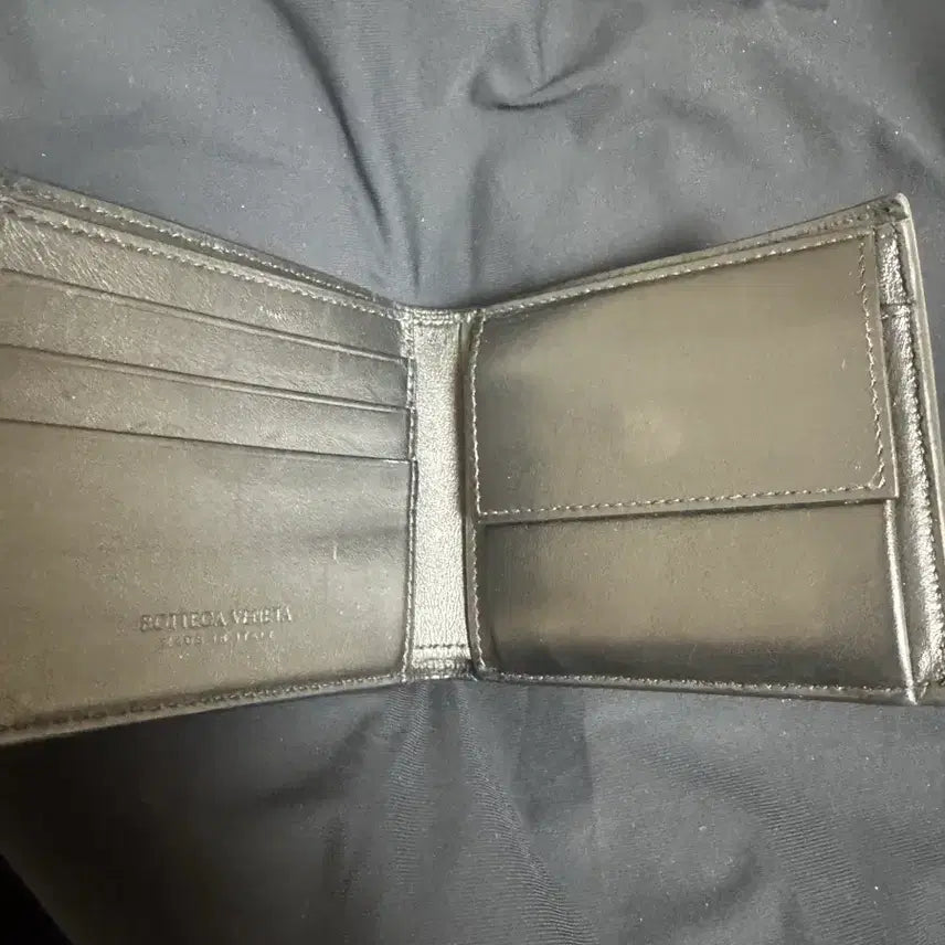 [BUNJANG] Bottega Veneta Intrecciato Bi-fold Wallet Black / 보테가 베네타 남성 반지갑 블랙