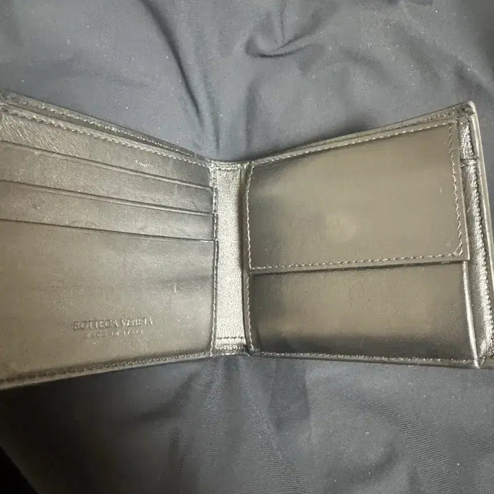 [BUNJANG] Bottega Veneta Intrecciato Bi-fold Wallet Black / 보테가 베네타 남성 반지갑 블랙