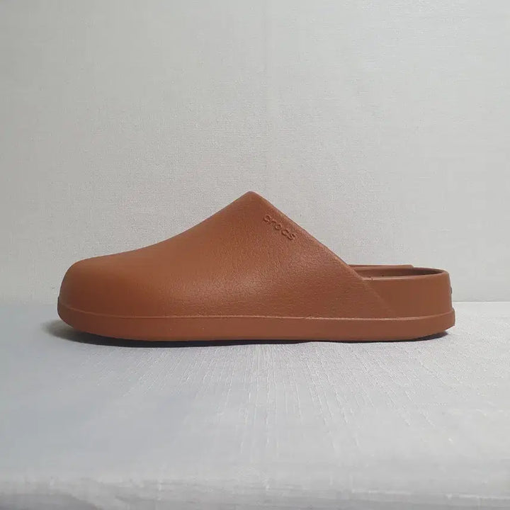 [BUNJANG] Crocs Dylan Clog Mule Slippers Brown 280mm / 크록스 딜런 클로그 브라운 뮬 슬리퍼 280mm