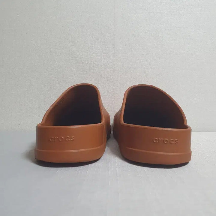[BUNJANG] Crocs Dylan Clog Mule Slippers Brown 280mm / 크록스 딜런 클로그 브라운 뮬 슬리퍼 280mm