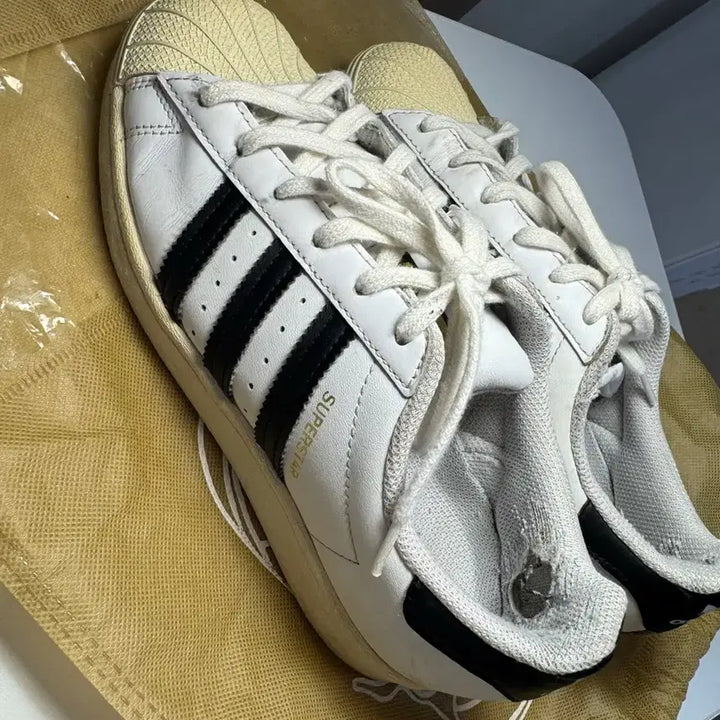 [SOLD OUT] 아디다스 슈퍼스타 240