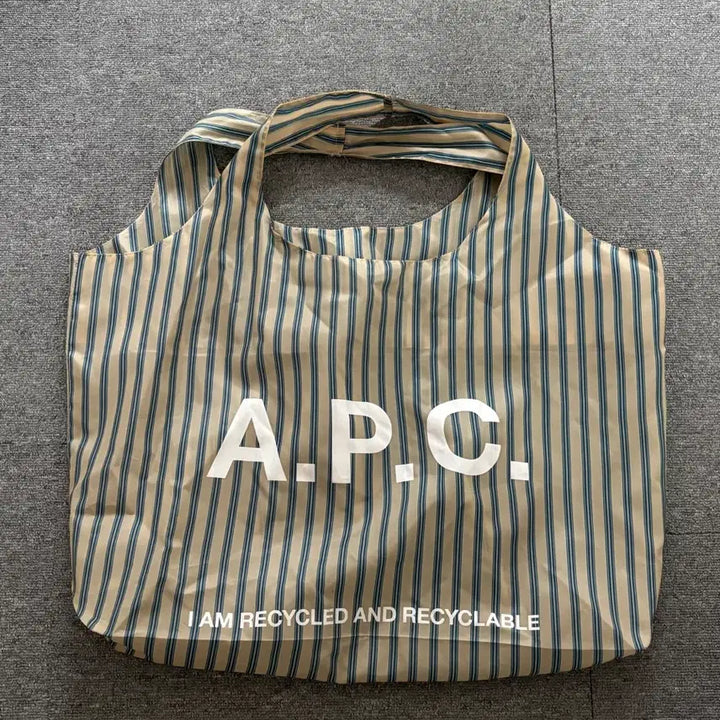 [SOLD OUT] a.p.c 아페쎄 리사이클링백 리유저블백 에코백 가방 파리