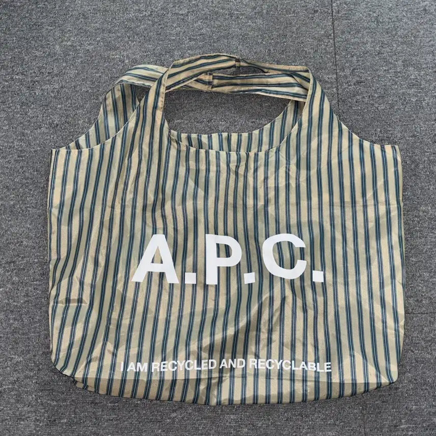 [SOLD OUT] a.p.c 아페쎄 리사이클링백 리유저블백 에코백 가방 파리