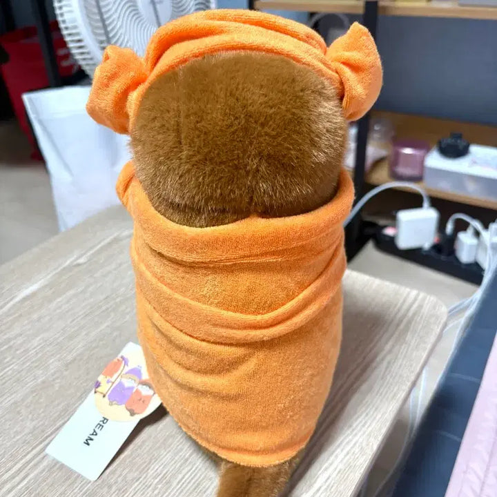 [BUNJANG] Uso Uso Chan Otter Plush Doll / 우소우소짱 인형