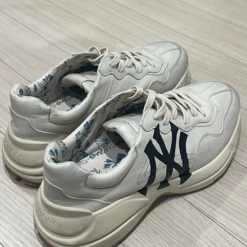 [BUNJANG] Gucci Rhyton NY Yankees Sneakers / 구찌 라이톤 NY Yankees 스니커즈