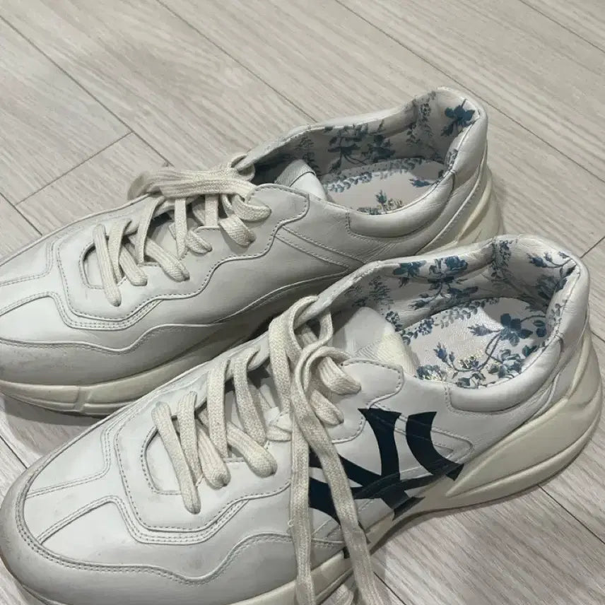 [BUNJANG] Gucci Rhyton NY Yankees Sneakers / 구찌 라이톤 NY Yankees 스니커즈