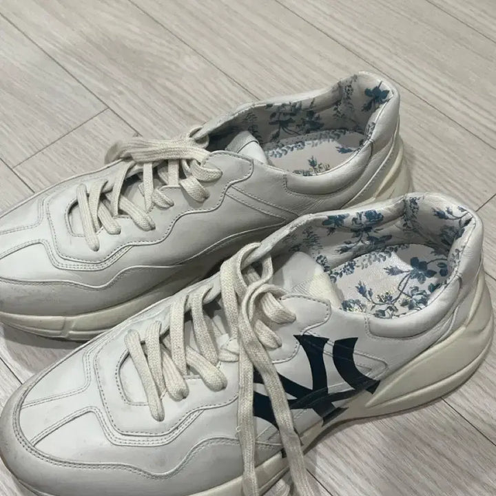 [BUNJANG] Gucci Rhyton NY Yankees Sneakers / 구찌 라이톤 NY Yankees 스니커즈
