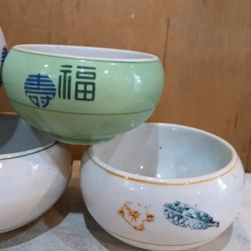 [BUNJANG] Set of 7 Omelet Bowls in Various Sizes / 외사기 사이즈별 오목그릇 7점