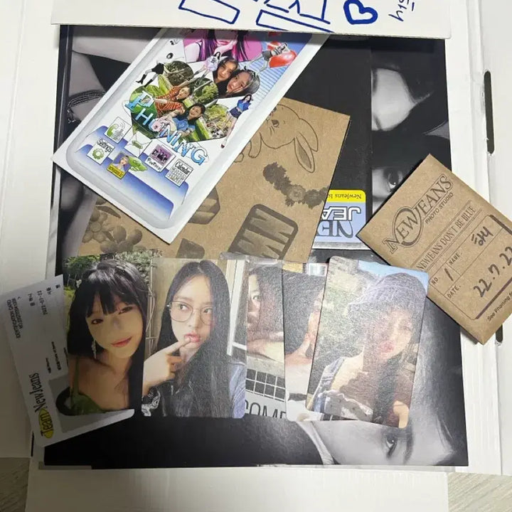 [SOLD OUT] 뉴진스 하니 블루북 풀구성 개봉 어텐션