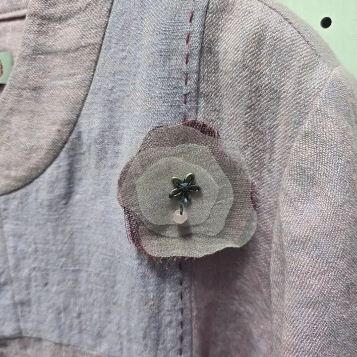 [BUNJANG] Dolsilnai Linen Color-Block Jacket with Flower Brooch / (1491)돌실나이 린넨 배색 자켓 (꽃 브로치)