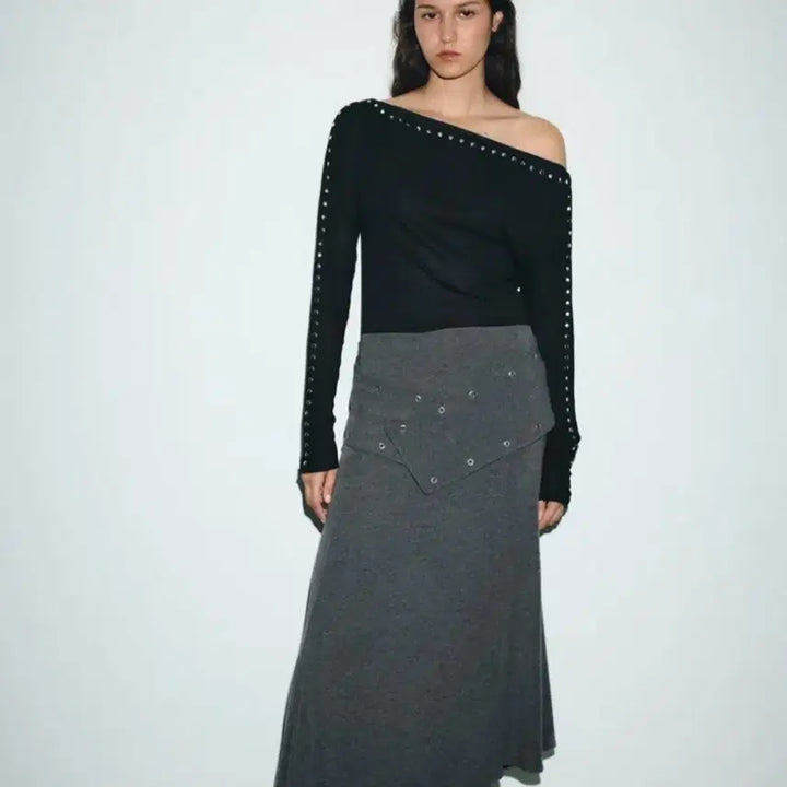 [BUNJANG] Zara Soft Stud Asymmetric Midi Skirt / 자라 소프트 스터드 비대칭 미디 스커트 S