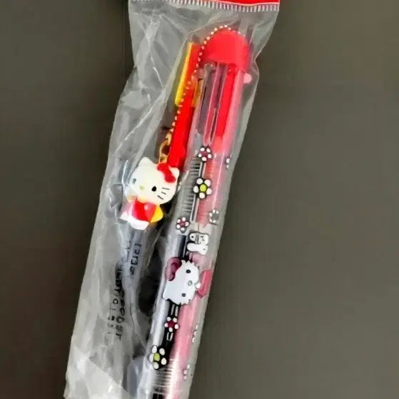 [BUNJANG] Sanrio Hello Kitty 5-Color Ballpoint Pen &amp; Mechanical Pencil Set / 키티 5색볼펜샤프, 키티 샤프볼펜, 키티 다색볼펜