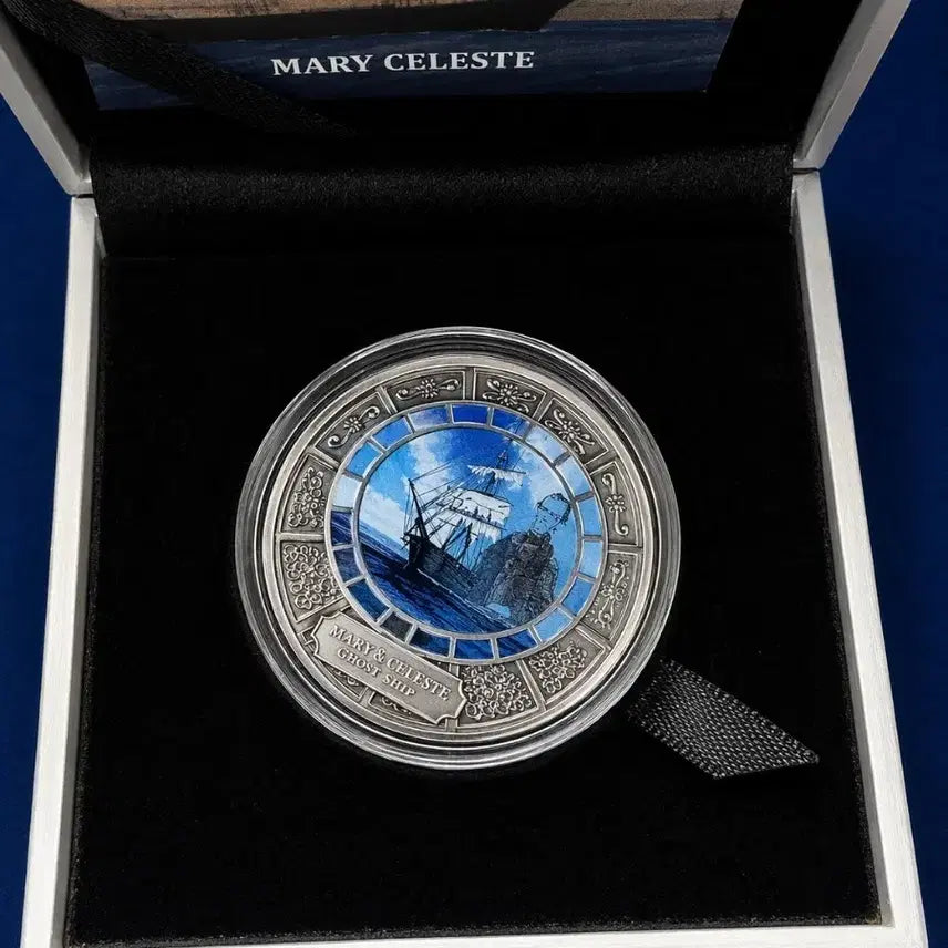 [BUNJANG] Niue 2013 Ghost Ships Series Mary Celeste First Edition Silver Coin (.925 Silver, 20g, Antique Finish) / 2013년 니우에 샤락선시리즈중 첫번째 메리셀레스트 호