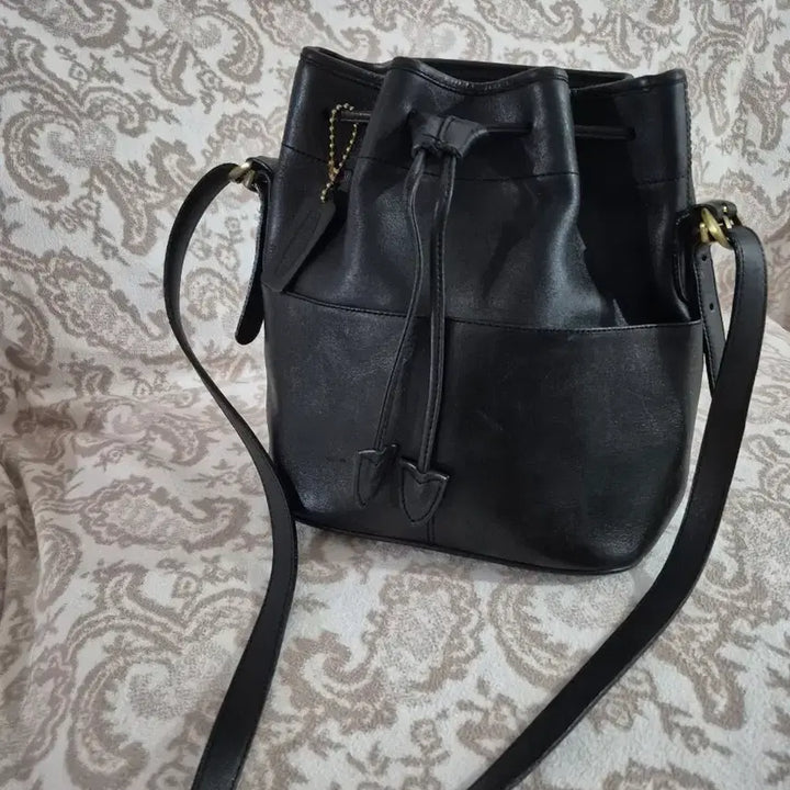 [BUNJANG] Coach Black Leather Bucket Bag / 코치 블랙 가죽 복조리 버킷백