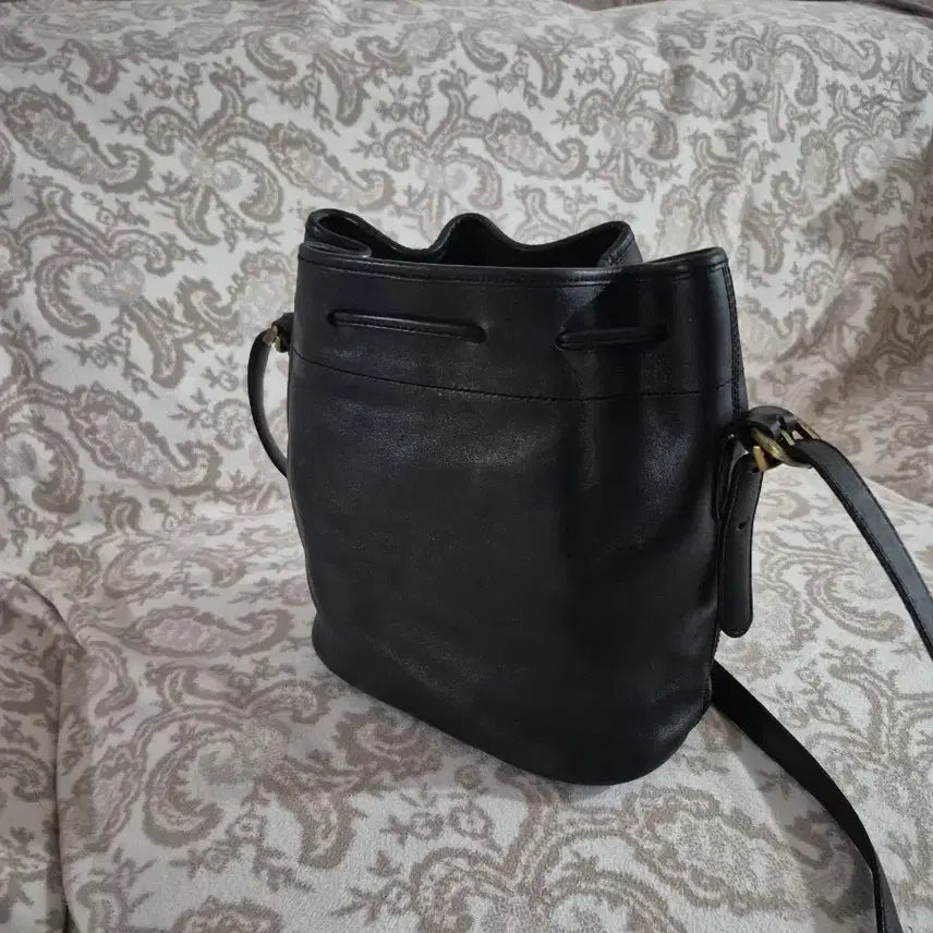 [BUNJANG] Coach Black Leather Bucket Bag / 코치 블랙 가죽 복조리 버킷백