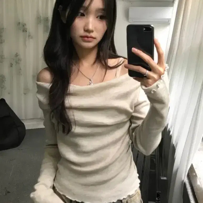 [BUNJANG] Drape Layered Shirring Off-Shoulder Wavy Knit / 유색 드레이프 레이어드 셔링 오프숄더 물결 니트