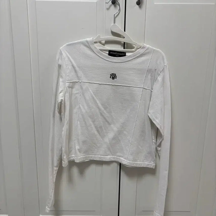 [BUNJANG] MUA MUA White Long Sleeve T-Shirt / 무아무아 화이트 긴팔 티셔츠
