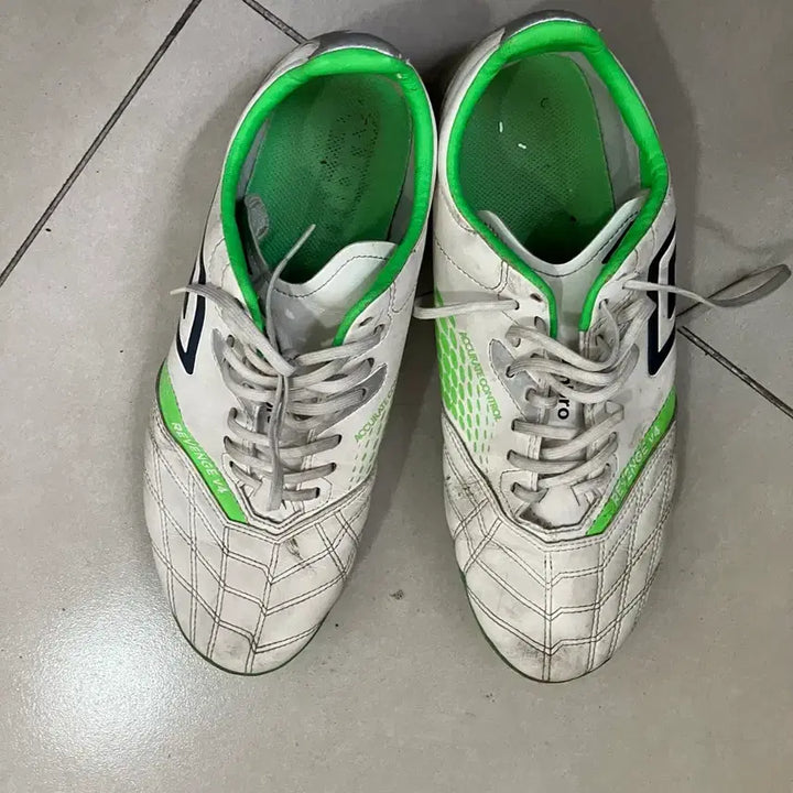 [BUNJANG] Umbro Futsal Shoes Size 270 / 엄브로 풋살화 270