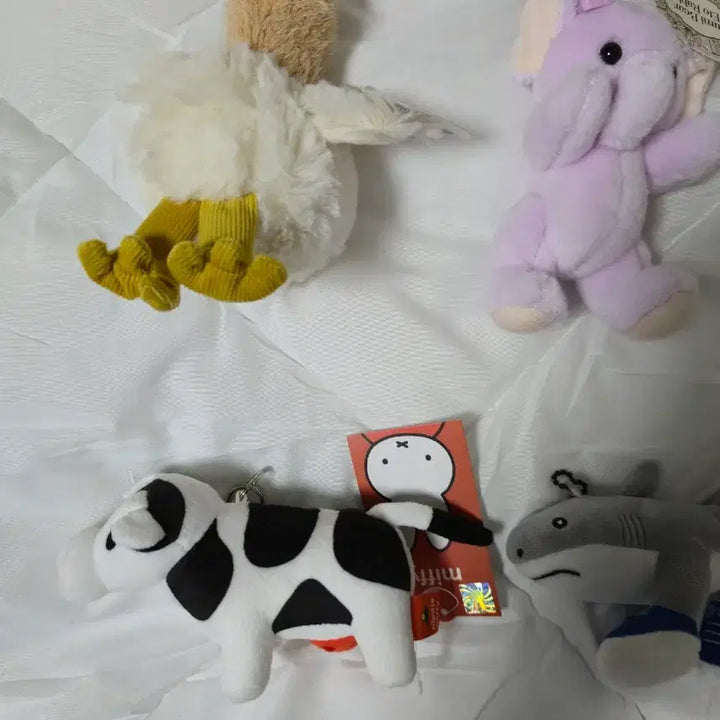 [BUNJANG] Collection of Animal Plush Keychains (Chicken, Elephant, Sheep, Cow, Shark, Giraffe) / 인형 키링 동물인형 모음 (닭/코끼리/양/소/상어/기린)