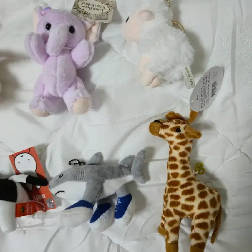 [BUNJANG] Collection of Animal Plush Keychains (Chicken, Elephant, Sheep, Cow, Shark, Giraffe) / 인형 키링 동물인형 모음 (닭/코끼리/양/소/상어/기린)