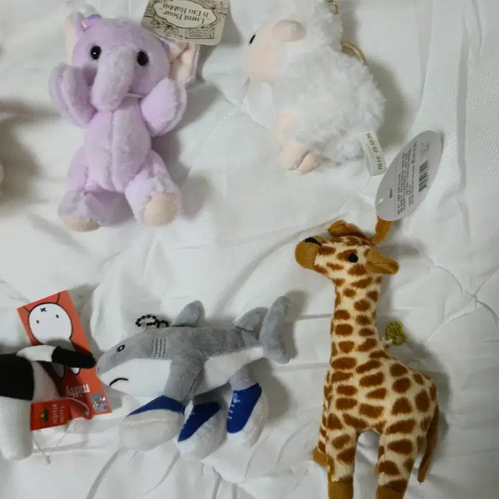 [BUNJANG] Collection of Animal Plush Keychains (Chicken, Elephant, Sheep, Cow, Shark, Giraffe) / 인형 키링 동물인형 모음 (닭/코끼리/양/소/상어/기린)