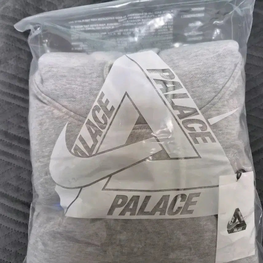 [BUNJANG] Palace x Nike Collaboration Grey Hoodie (Size S) / (S) 팔라스 나이키 회색 후드티 새상품