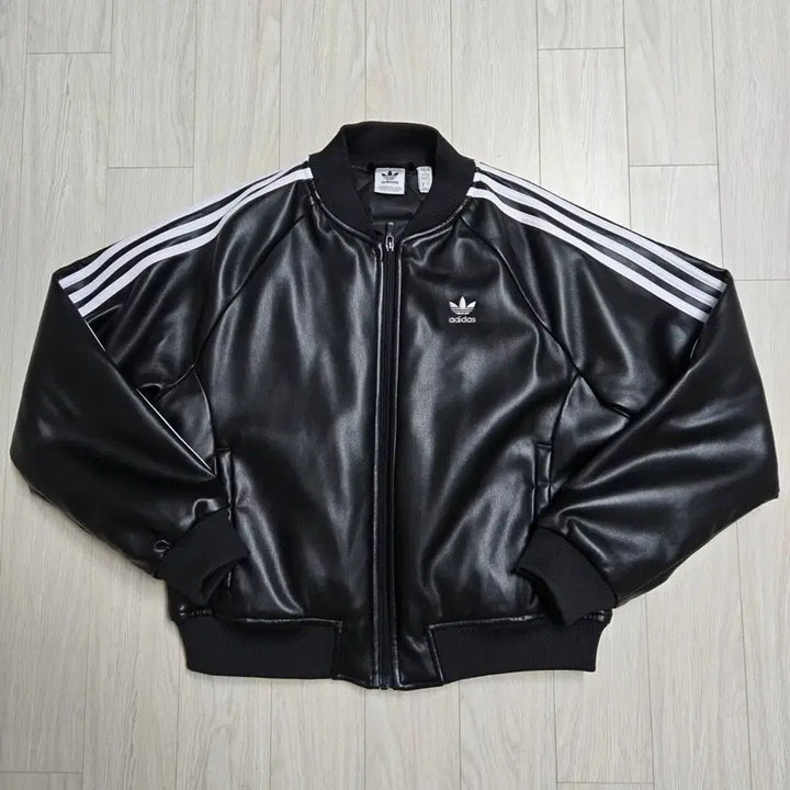 [BUNJANG] Adidas SST Pleather Loose Padded Jacket / 아디다스 SST 플레더 루즈 패디드 자켓