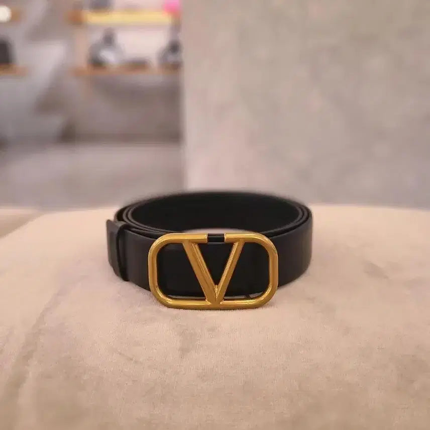 [BUNJANG] Valentino Black Leather Gold Buckle Belt / 발렌티노 벨트