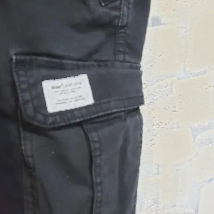 [BUNJANG] Zara Black Cargo Shorts Size 32 / 자라 블랙 카고 반바지 32