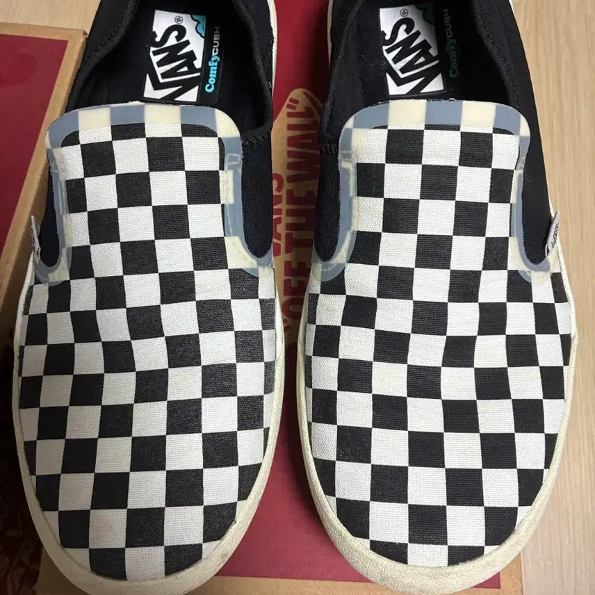 [BUNJANG] Vans Comfy Kush Old Skool Sneakers (Size 270 / Fits 260) / 반스컴피쿠시원 270 (실사이즈 260)