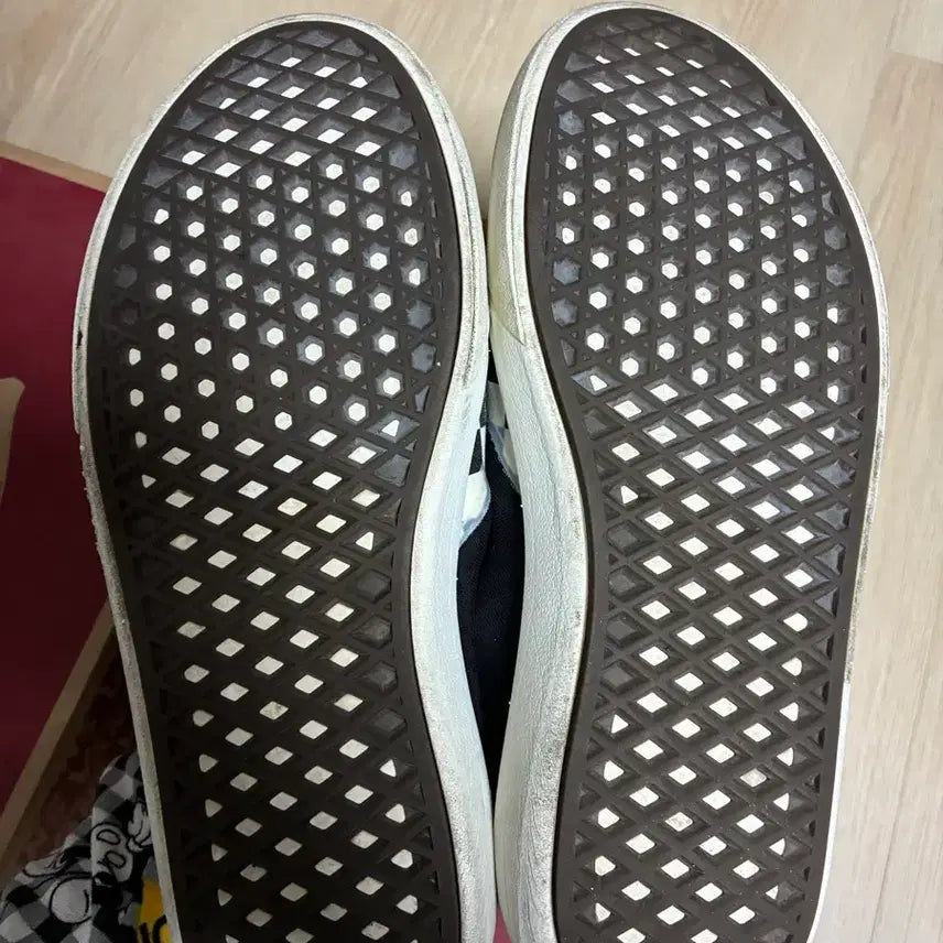 [BUNJANG] Vans Comfy Kush Old Skool Sneakers (Size 270 / Fits 260) / 반스컴피쿠시원 270 (실사이즈 260)