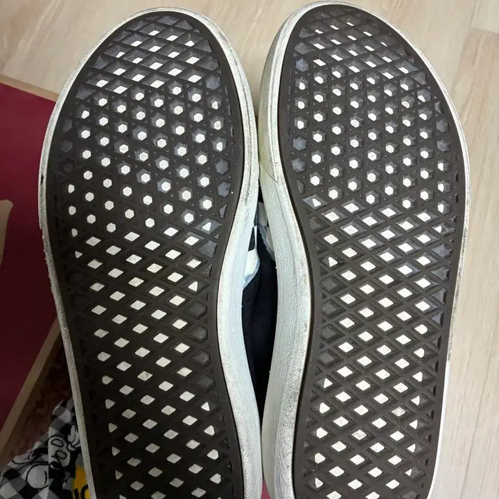 [BUNJANG] Vans Comfy Kush Old Skool Sneakers (Size 270 / Fits 260) / 반스컴피쿠시원 270 (실사이즈 260)