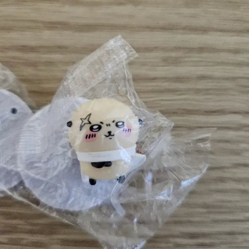 [BUNJANG] Chiikawa Choco Egg Rakko Figure / 치이카와 초코에그 랏코 피규어