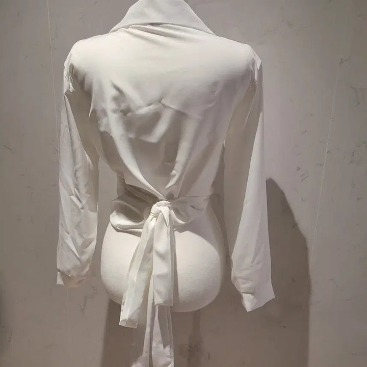 [BUNJANG] Knot Shirring Collar Blouse White / [새상품] 매듭 셔링 카라 블라우스 화이트 Free