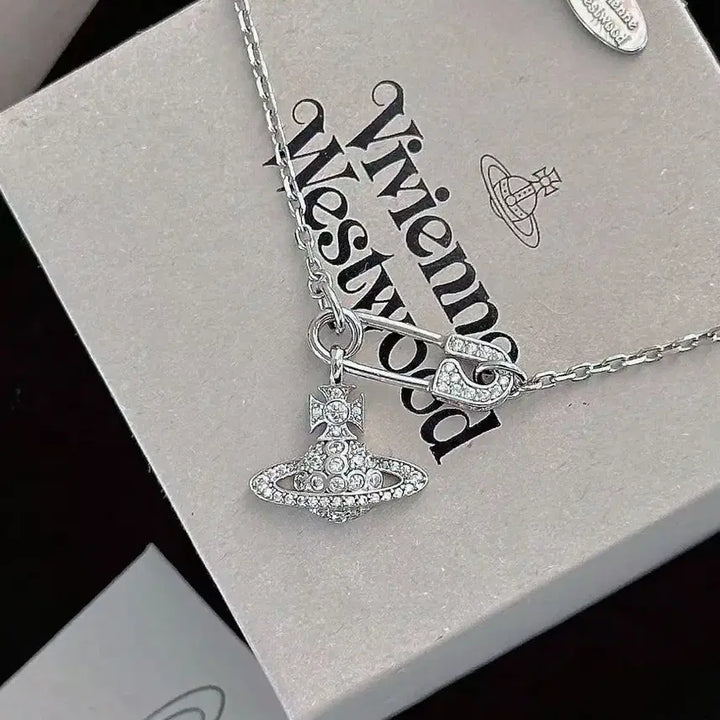 [BUNJANG] Vivienne Westwood Silver Safety Pin Necklace with Case / 비비안웨스트우드 목걸이