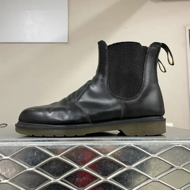 [BUNJANG] Dr. Martens 2976 Chelsea Boots UK 8 / 닥터마틴 2976 첼시부츠 uk8 (gr-4743)
