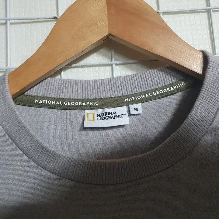 [BUNJANG] National Geographic Crewneck Sweatshirt Medium / 내셔널지오그래픽 맨투맨 95M