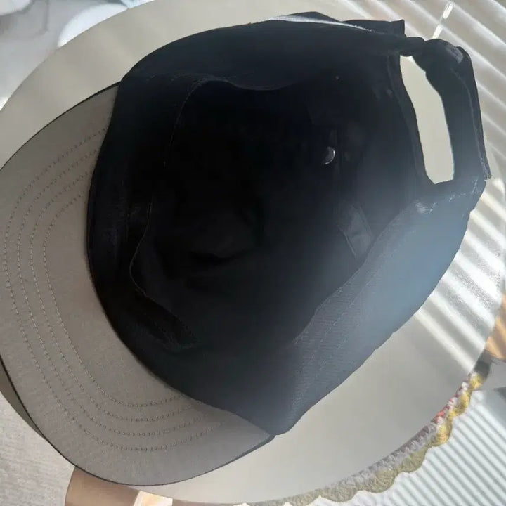 [BUNJANG] OS Satisfy Peace Shell 5-Panel Pinch Cap Black Running Hat / [OS] satisfy 새티스파이 러닝 모자
