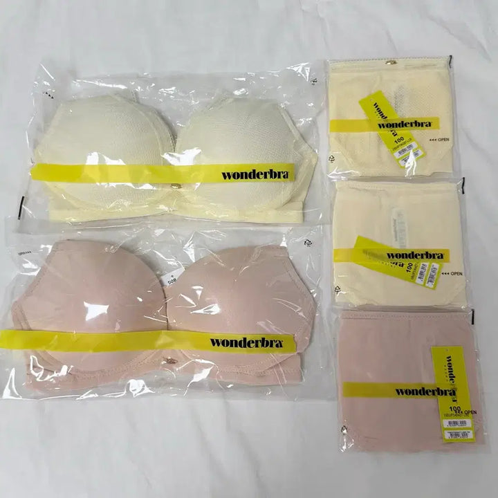 [BUNJANG] Wonderbra Bra &amp; Panty Set (2 Sets + 1 Extra Panty) / 2세트 일괄) 원더브라 80B, 100 속옷 브라팬티 2세트