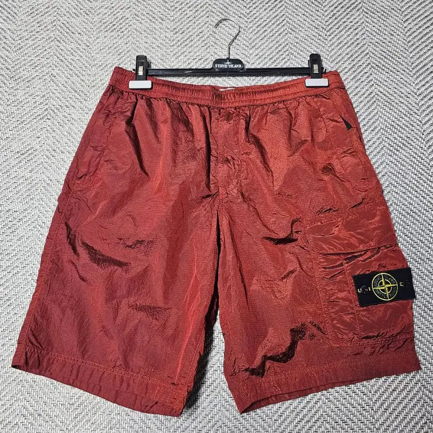 [BUNJANG] Stone Island Nylon Metal Ripstop Shorts / 스톤아일랜드 나일론 메탈 립스탑 반바지
