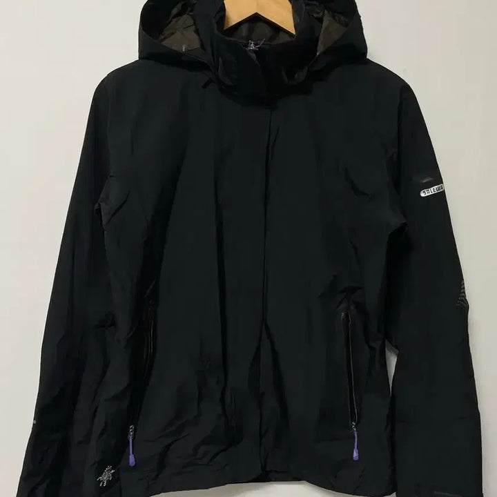 [BUNJANG] Salewa Gore-Tex Windbreaker Jacket / 66 Salewa 살레와 고어텍스 바람막이 자켓 정품