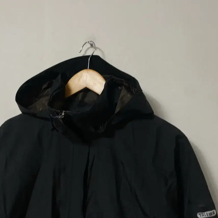 [BUNJANG] Salewa Gore-Tex Windbreaker Jacket / 66 Salewa 살레와 고어텍스 바람막이 자켓 정품