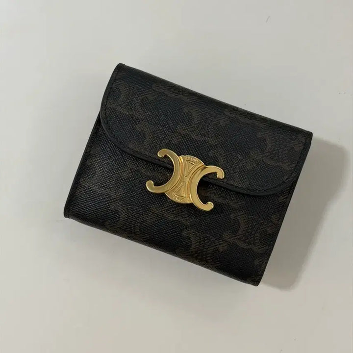 [BUNJANG] Celine Triomphe Small Wallet Bifold / 셀린느 트리옹프 스몰 월렛 반지갑