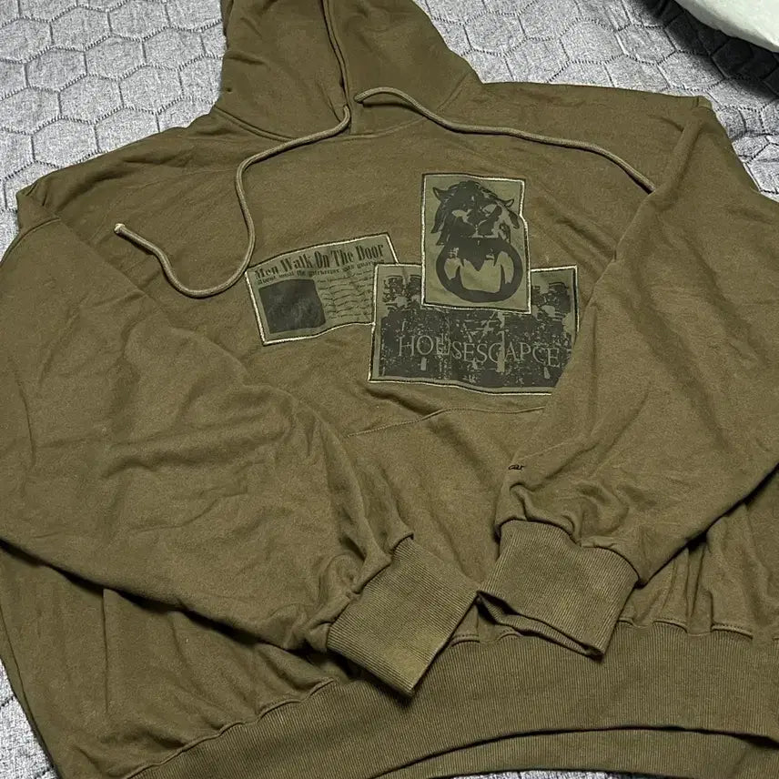 [BUNJANG] Under My Car Lizard Hoodie Size 1 / 언더마이카 리자드 후드티 1사이즈