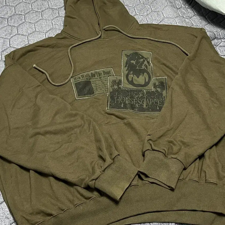 [BUNJANG] Under My Car Lizard Hoodie Size 1 / 언더마이카 리자드 후드티 1사이즈