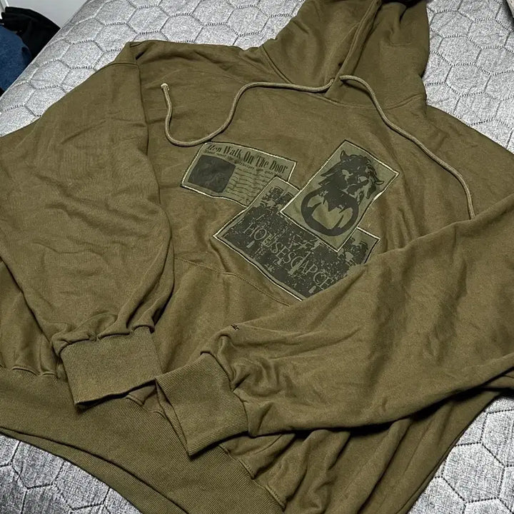 [BUNJANG] Under My Car Lizard Hoodie Size 1 / 언더마이카 리자드 후드티 1사이즈