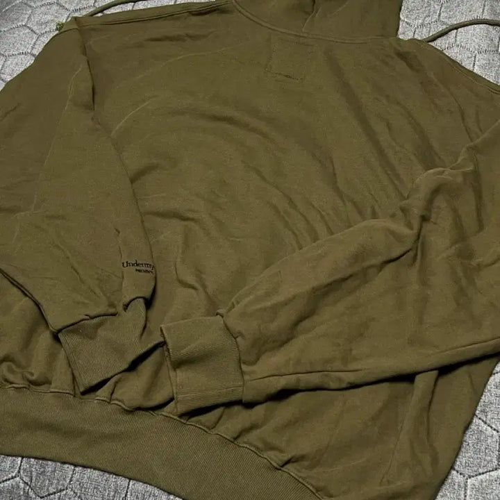 [BUNJANG] Under My Car Lizard Hoodie Size 1 / 언더마이카 리자드 후드티 1사이즈