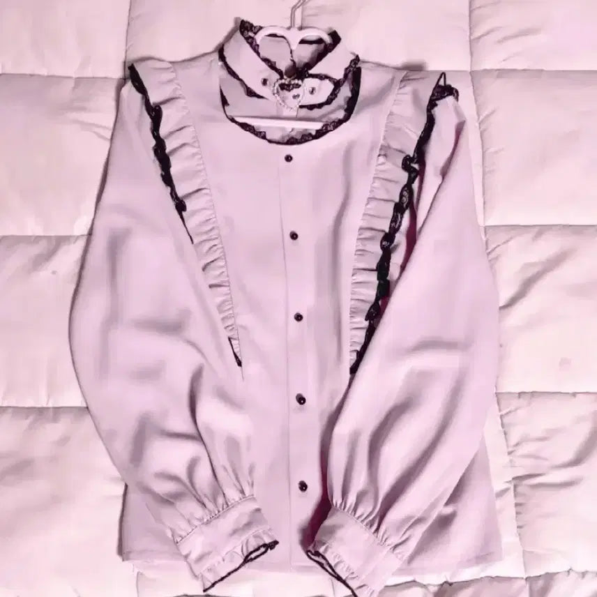 [BUNJANG] Rosita Heart Buckle Blouse / 양산형 지뢰계 로지타 하트버클 블라우스 아스카노 유아탸 마즈 시허니