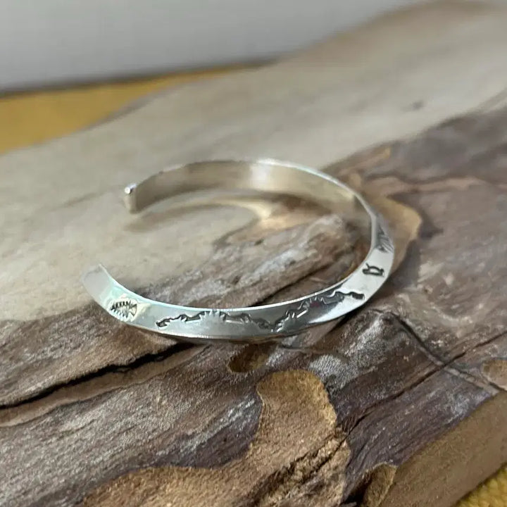 [BUNJANG] Navajo Guy Hoskie Sterling Silver Stamp Work Cuff Bracelet / 네이티브아메리칸 인디언주얼리 나바호 Guy hoskie 심볼 커프