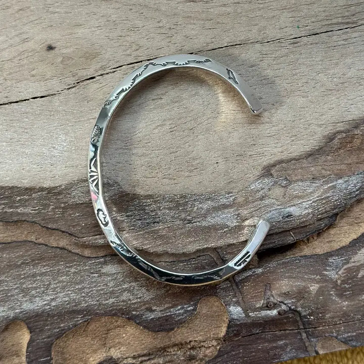 [BUNJANG] Navajo Guy Hoskie Sterling Silver Stamp Work Cuff Bracelet / 네이티브아메리칸 인디언주얼리 나바호 Guy hoskie 심볼 커프